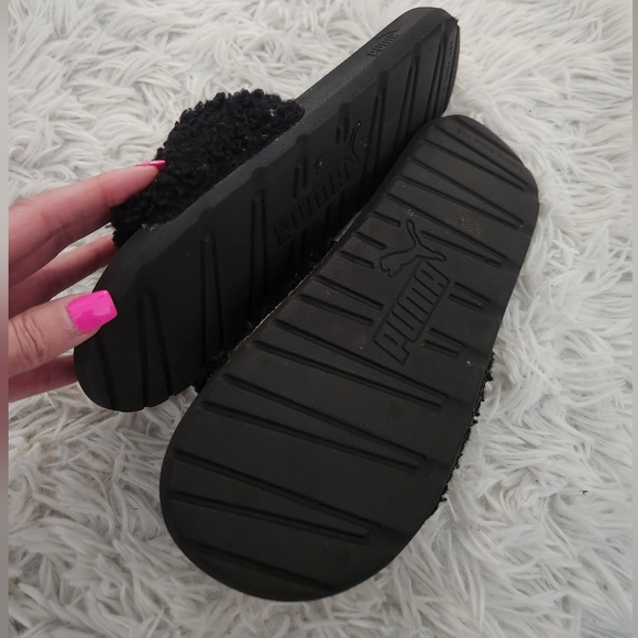 PUMA slides - Picture 2 of 2